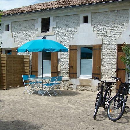 Chez Jousseaume Chambre D'Hotes Et Gites Saint-Ciers-Champagne Exterior photo