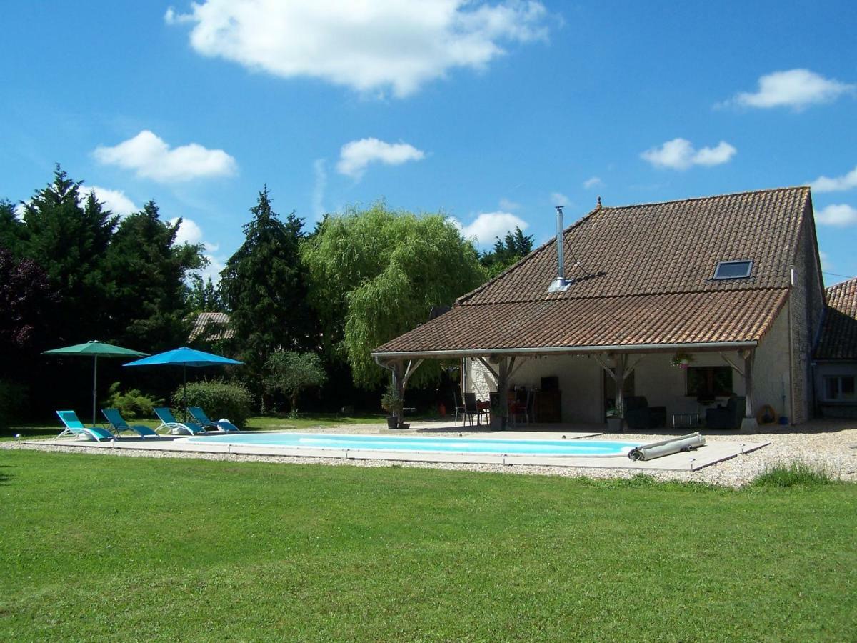 Chez Jousseaume Chambre D'Hotes Et Gites Saint-Ciers-Champagne Exterior photo
