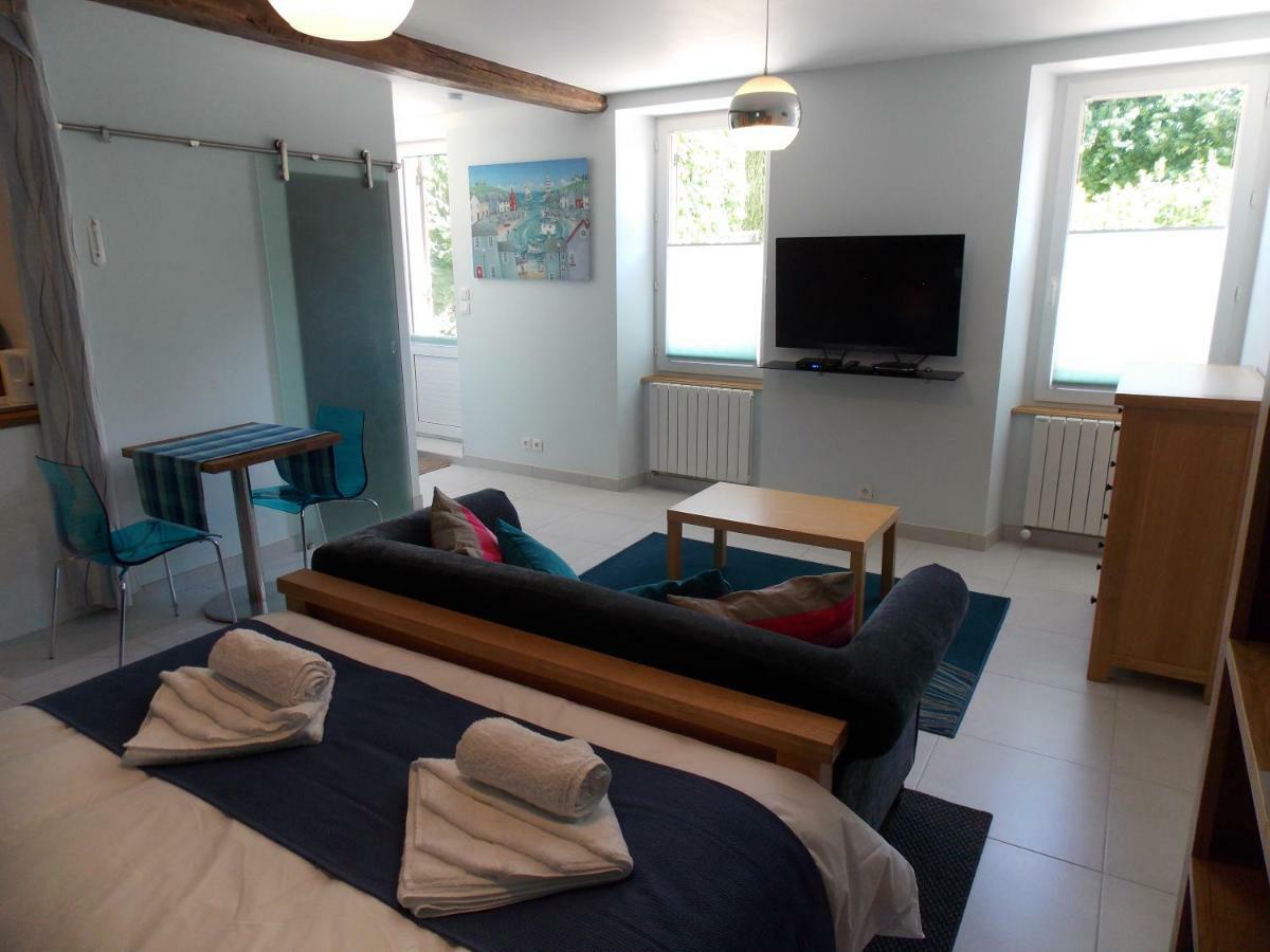 Chez Jousseaume Chambre D'Hotes Et Gites Saint-Ciers-Champagne Exterior photo