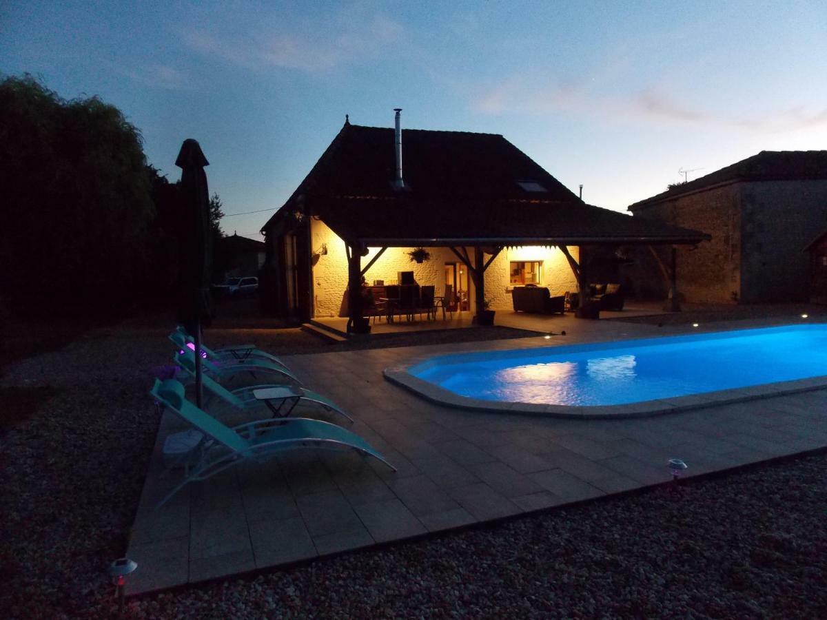 Chez Jousseaume Chambre D'Hotes Et Gites Saint-Ciers-Champagne Exterior photo