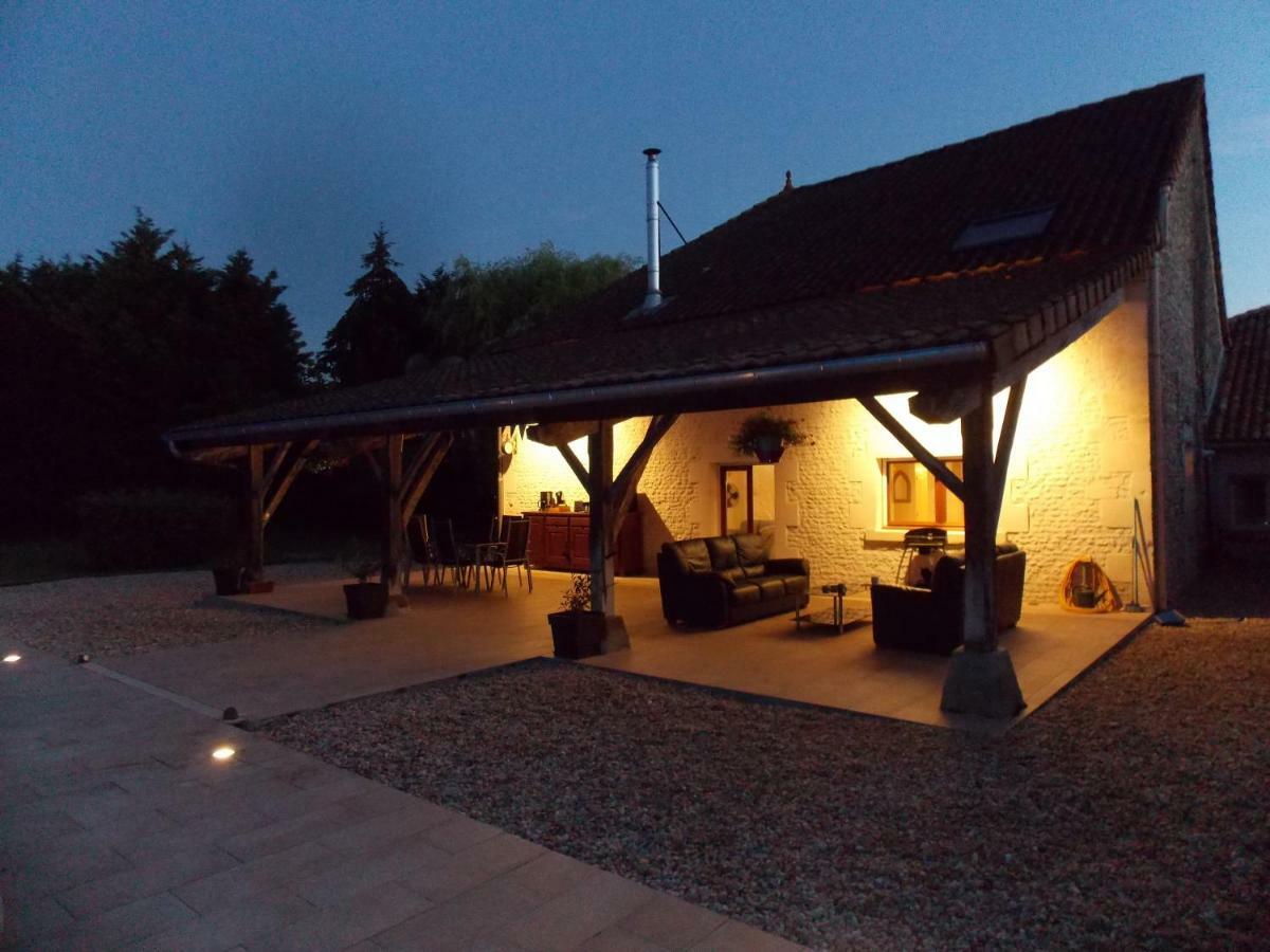 Chez Jousseaume Chambre D'Hotes Et Gites Saint-Ciers-Champagne Exterior photo